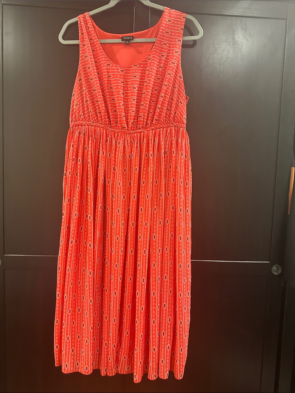 torrid Coral Dress size 0 is a women’s size 12 with Vertical Geometric Print